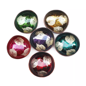 Coconut Bowl Leaf Design